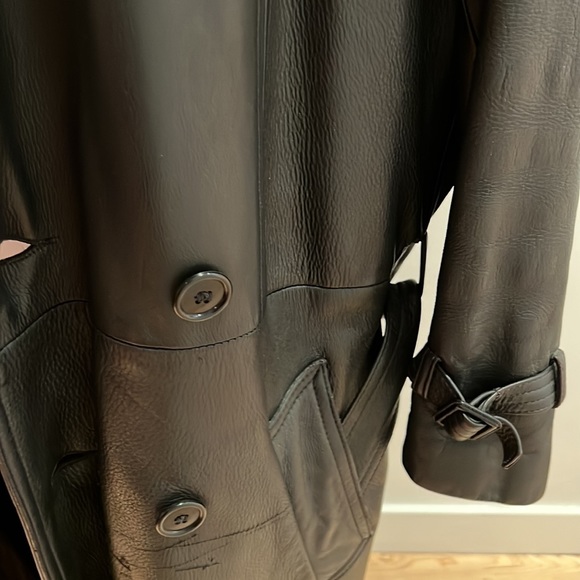 MEN’s REAL GENUINE LEATHER Long Coat Size 42 lined with Skunk fur lining - Picture 8 of 11
